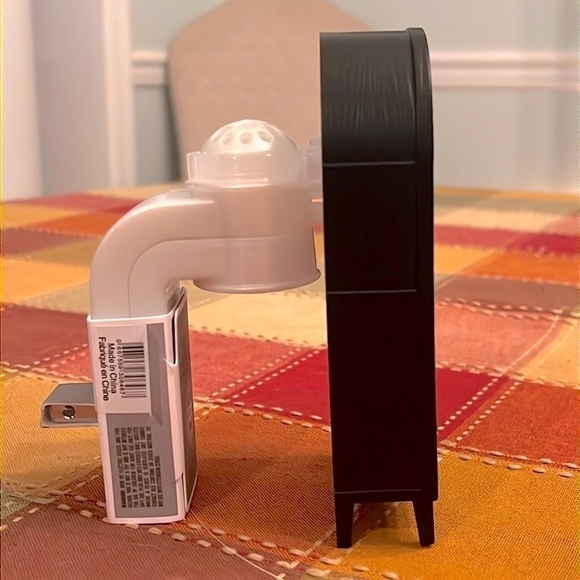 Brand New Bath & Body Works Nightlight Wallflower Plug Cat Bookcase Library - Picture 5 of 12